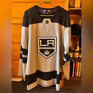 NHL LA Kings Authentic Alternate Jersey | Size: 50 (Medium)